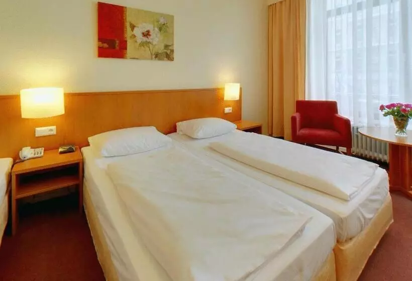 Standard Neljän Hengen Huone, Residence Am Hauptbahnhof