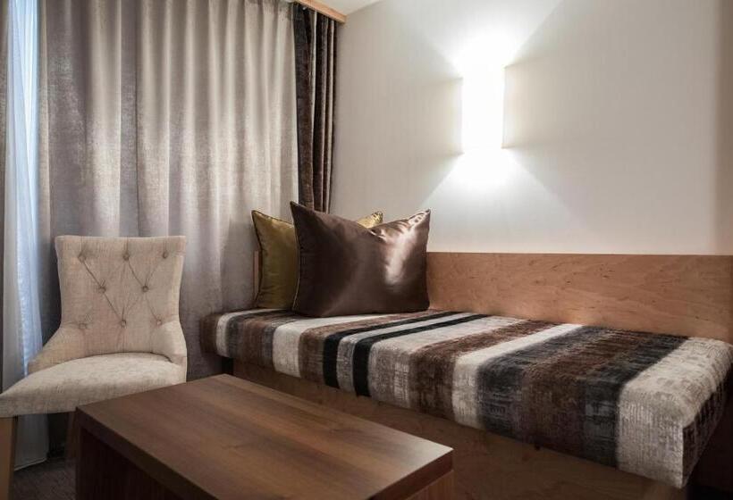 디럭스 룸, Albona