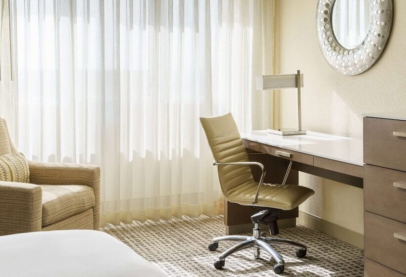 Номер Стандарт 2 Двуспальные Кровати, Doubletree By Hilton Orlando Airport