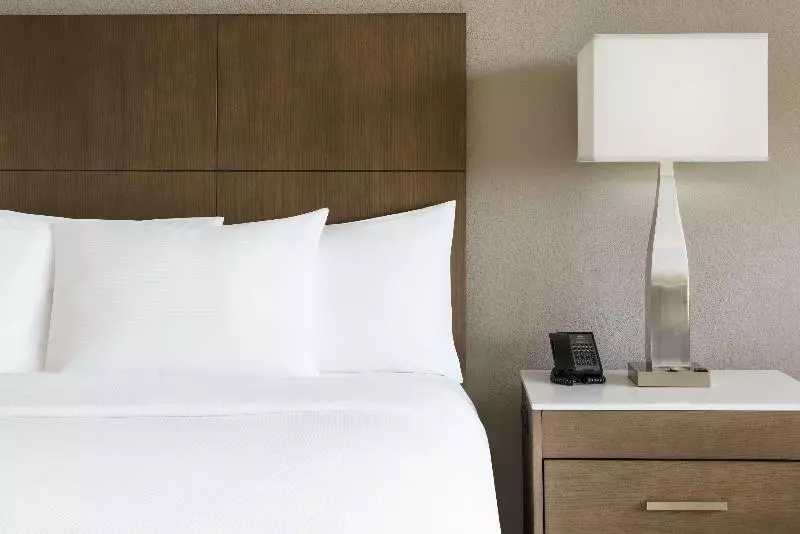 اتاق استاندارد با بالکن, Doubletree By Hilton Orlando Airport