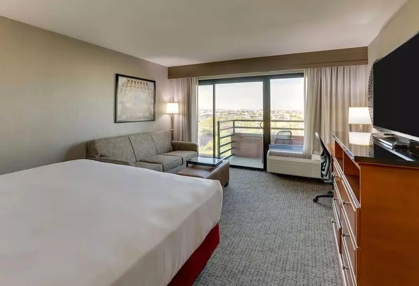 テラス付きデラックスルーム, Drury Inn & Suites Phoenix Airport