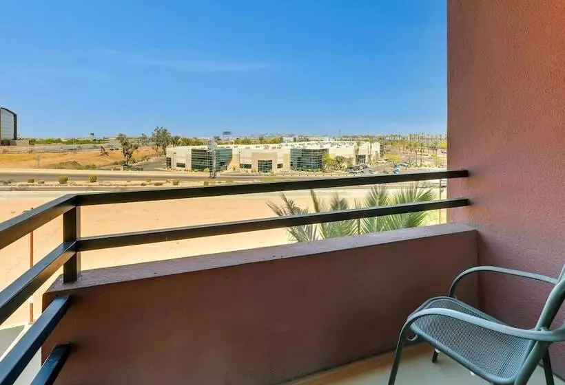 テラス付きデラックスルーム, Drury Inn & Suites Phoenix Airport