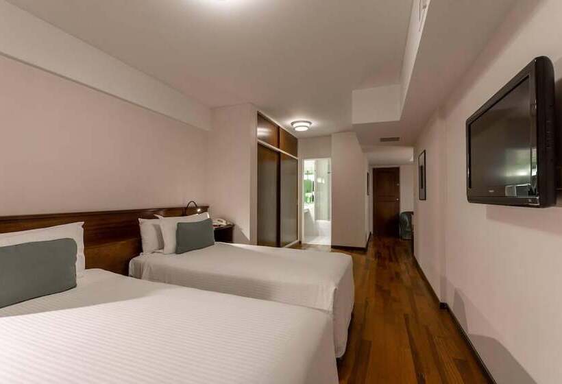 استودیوی استاندارد, Feir S Park Hotel & Rooftop