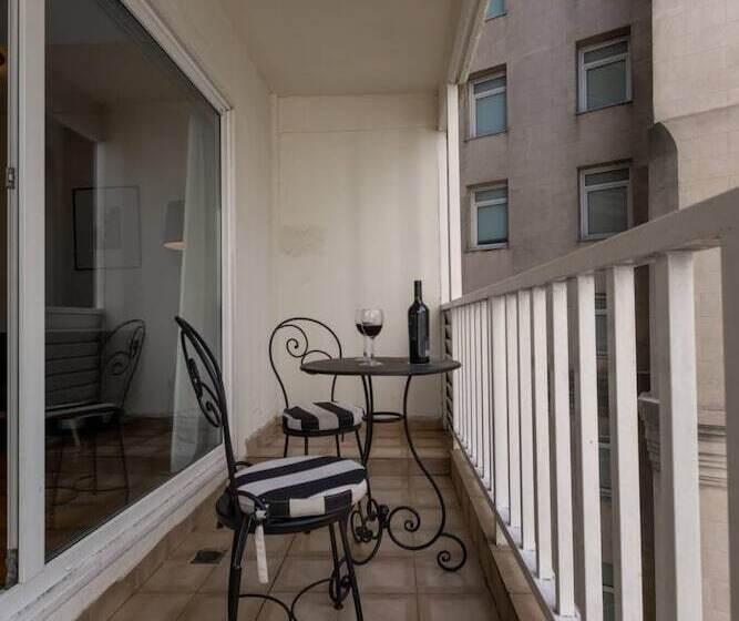 سوئیت پریمیوم, Feir S Park Hotel & Rooftop