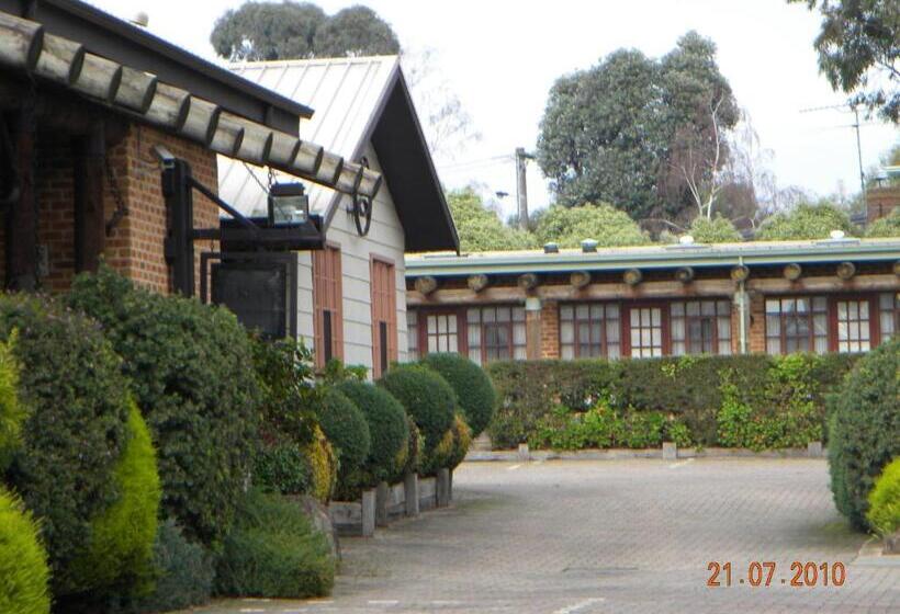 דירת חדר, Mahogany Park