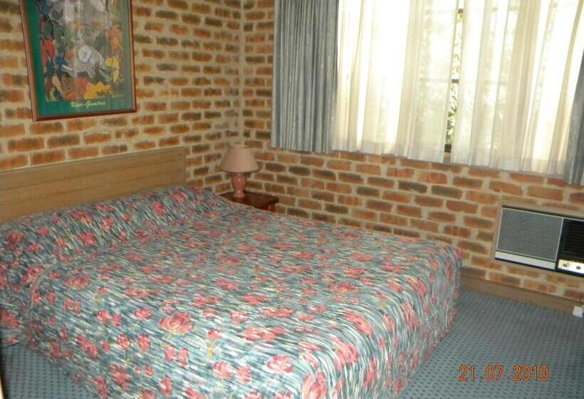 דירת חדר, Mahogany Park