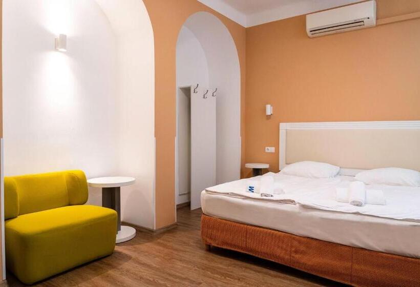 غرفة قياسية, Metro