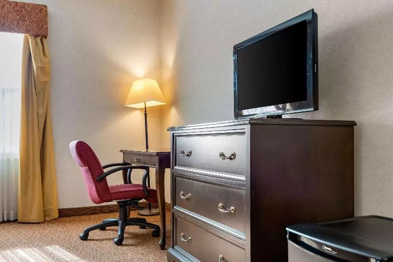 キングサイズベッドのスタンダードルーム, Quality Inn