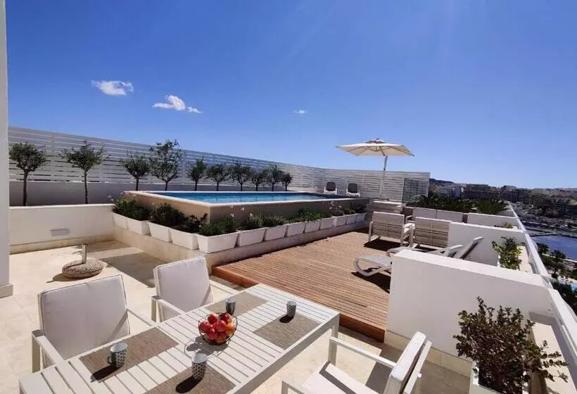 ペントハウススイート, Salini Resort