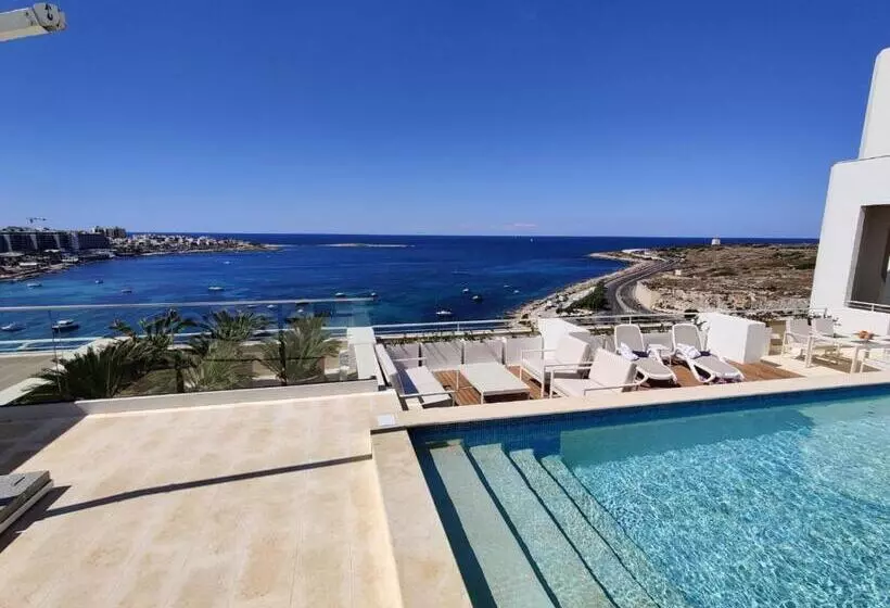 ペントハウススイート, Salini Resort