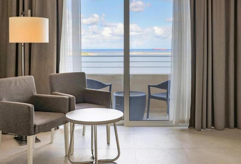 اتاق استاندارد با چشمانداز دریا, Salini Resort