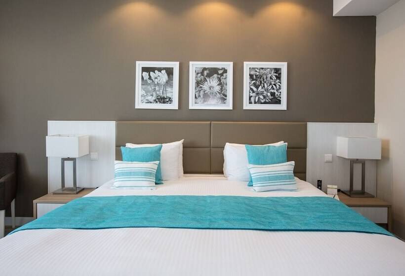 اتاق استاندارد با چشمانداز دریا, Salini Resort