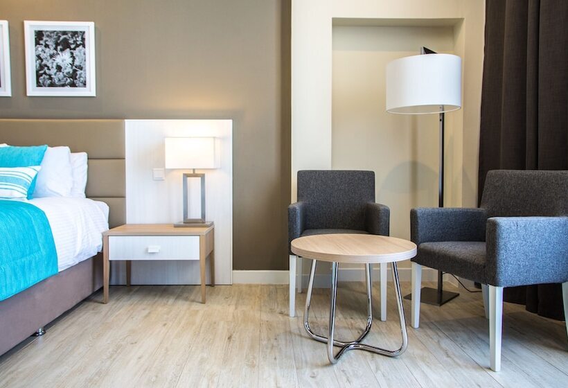 اتاق استاندارد با چشمانداز دریا, Salini Resort