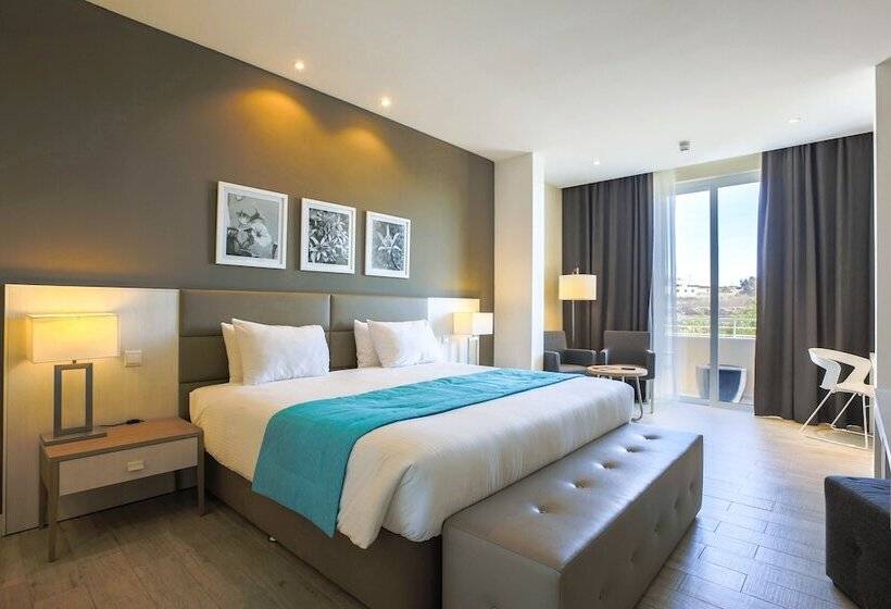 اتاق سوپریور با چشم‌انداز دریا, Salini Resort