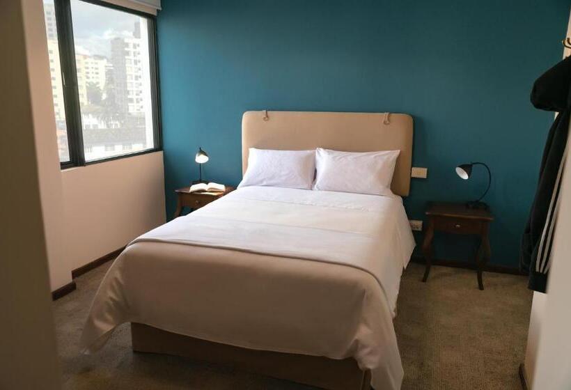 חדר בסיסי חדר אמבטיה משותף, Socialtel Quito   Formerly Selina Quito