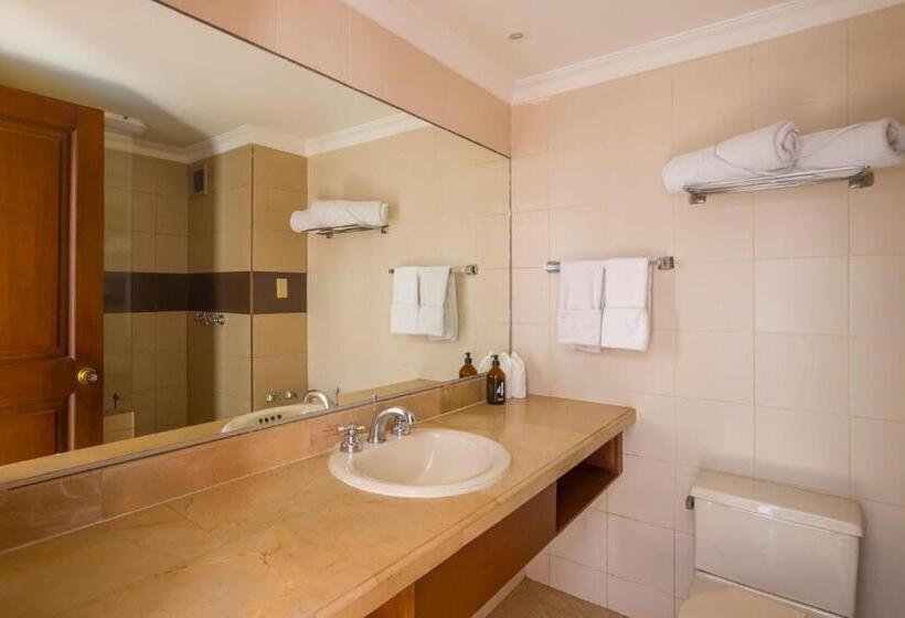 חדר סטנדרט לארבעה, Socialtel Quito   Formerly Selina Quito