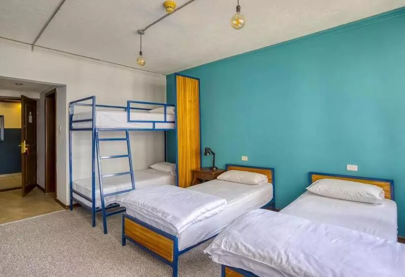 スタンダード４人部屋, Socialtel Quito