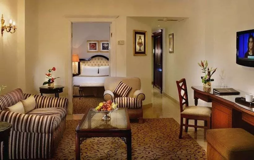 سوییت جونیور, Sonesta Hotel Tower & Casino Cairo