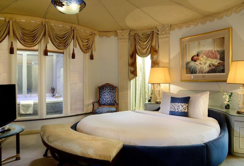 سوئیت رویال, Sonesta Hotel Tower & Casino Cairo