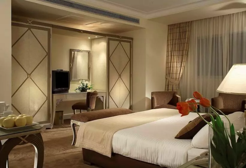 سوییت لوکس, Sonesta Hotel Tower & Casino Cairo