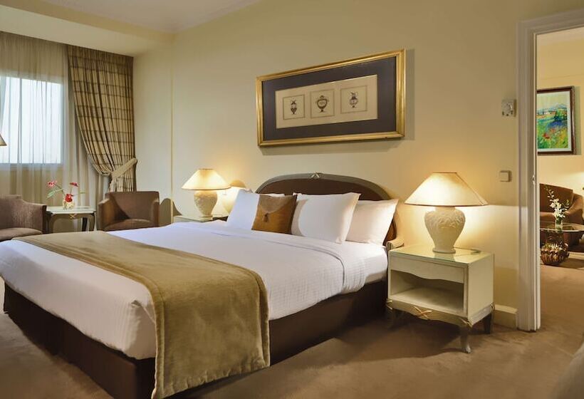 سوییت لوکس, Sonesta Hotel Tower & Casino Cairo