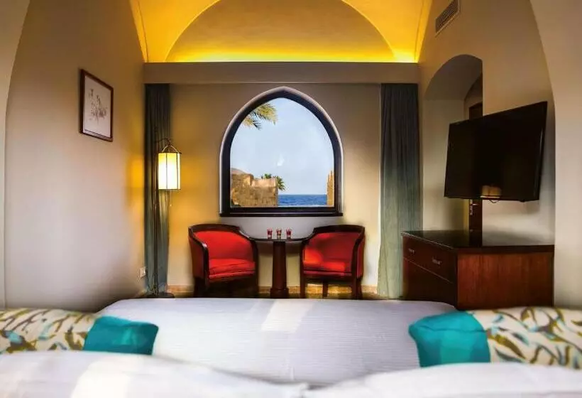 اتاق سوپریور با چشمانداز جانبی دریا, Movenpick Resort El Quseir