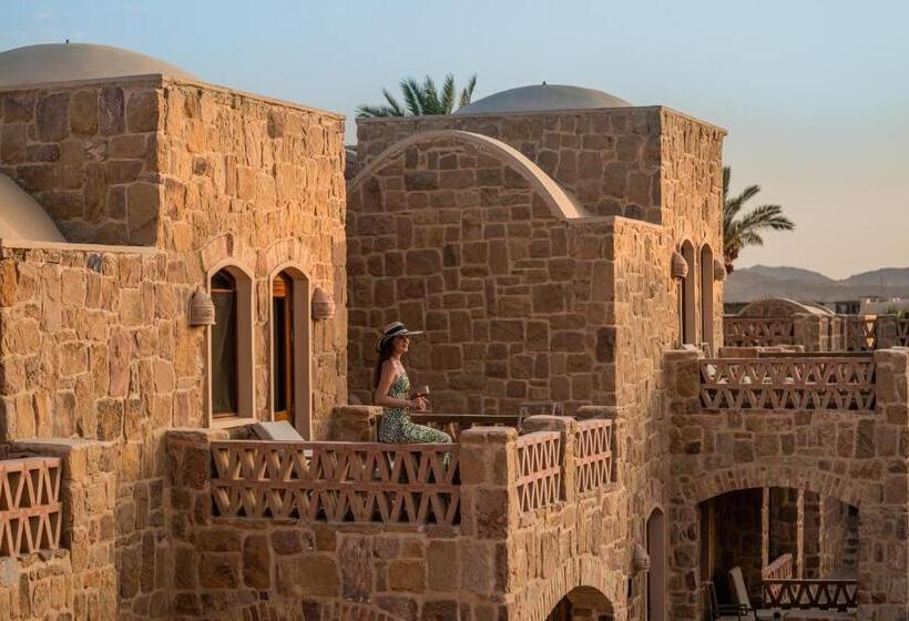 اتاق سوپریور با چشمانداز جانبی دریا, Movenpick Resort El Quseir