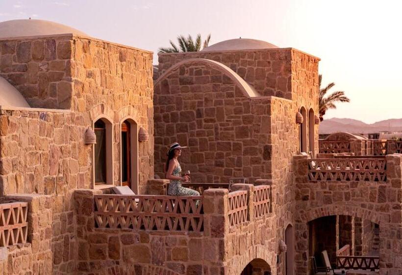 اتاق سوپریور با چشمانداز جانبی دریا, Movenpick Resort El Quseir