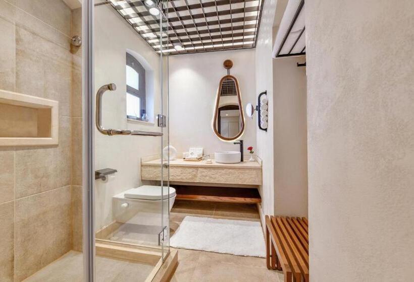 سوییت با چشمانداز دریا, Movenpick Resort El Quseir