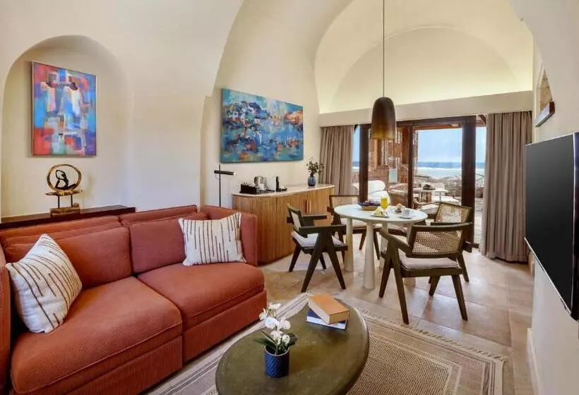 سوییت با چشمانداز دریا, Movenpick Resort El Quseir