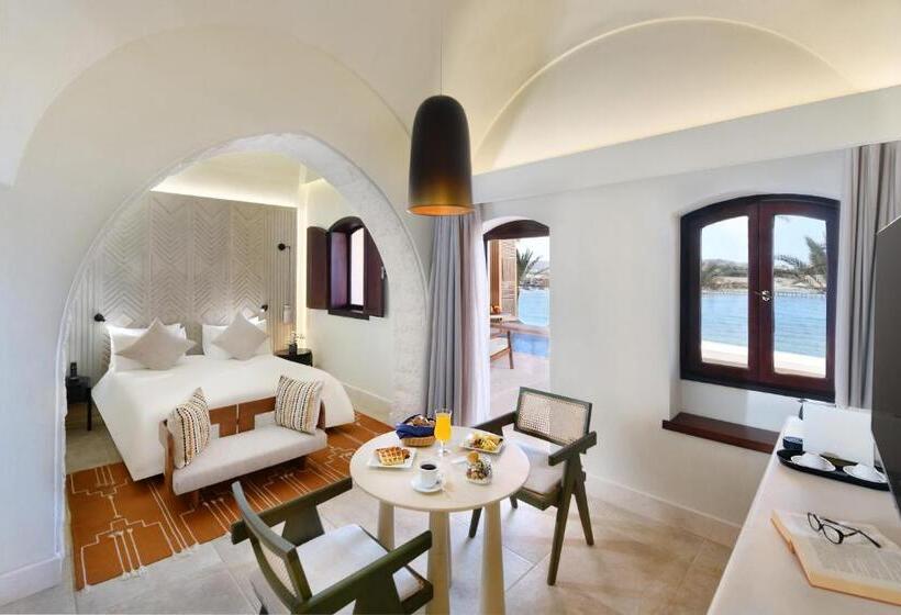سوییت جونیور با چشمانداز دریا, Movenpick Resort El Quseir