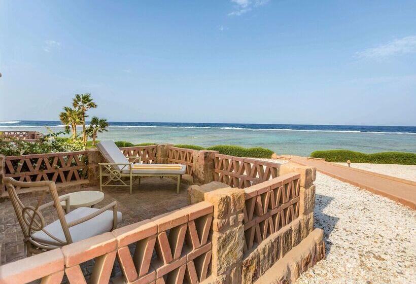 اتاق سوپریور با چشم‌انداز دریا, Movenpick Resort El Quseir
