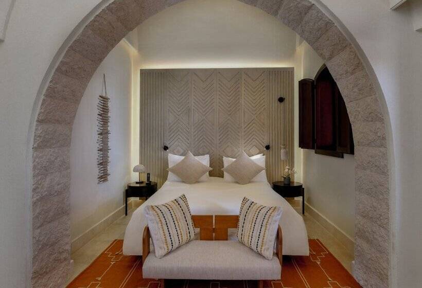 سوییت جونیور با چشمانداز دریا, Movenpick Resort El Quseir