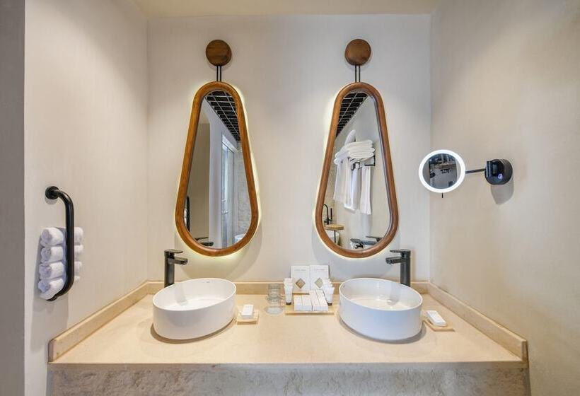 سوییت با چشمانداز دریا, Movenpick Resort El Quseir