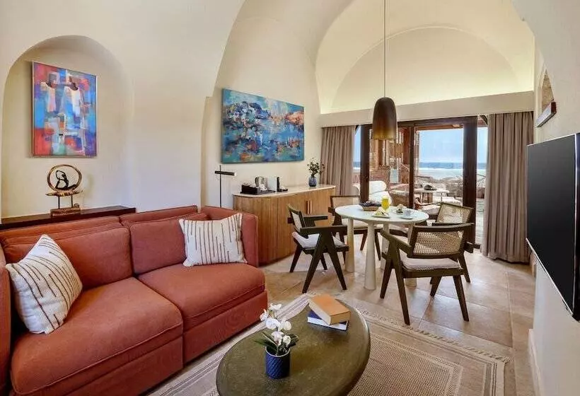سوییت با چشمانداز دریا, Movenpick Resort El Quseir