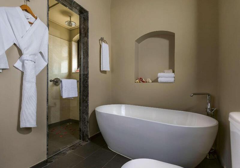 سوییت با چشمانداز دریا, Movenpick Resort El Quseir