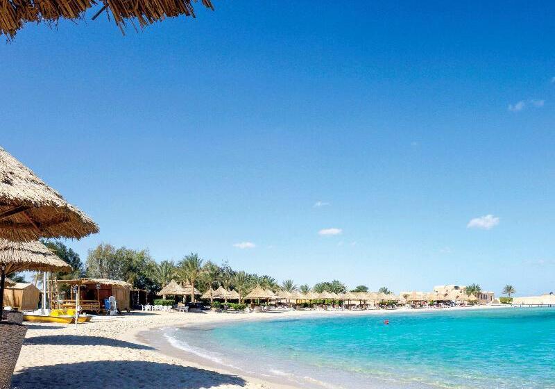 اتاق سوپریور با چشمانداز دریا, Movenpick Resort El Quseir