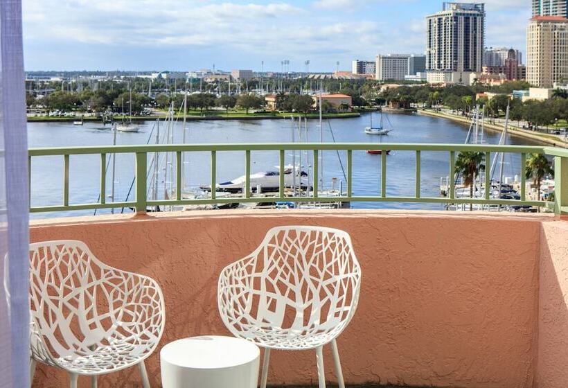 غرفة سوبيريور ذات إطلالة, The Vinoy Resort & Golf Club, Autograph Collection