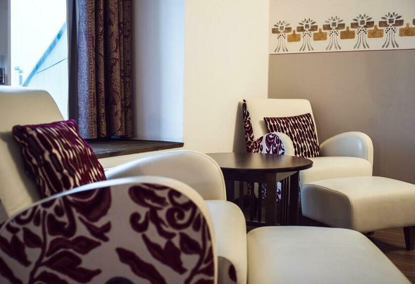 古典房间, Arthur