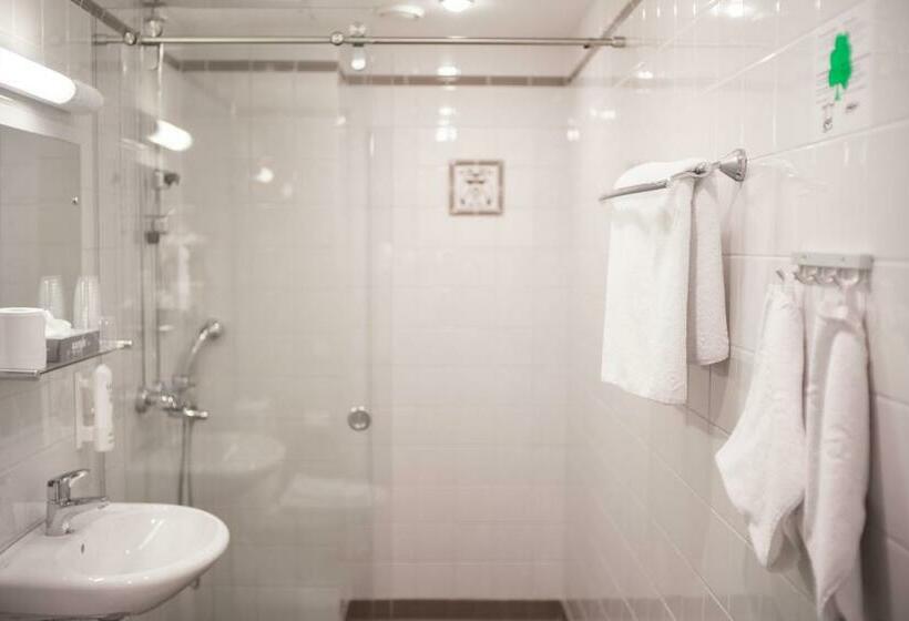 古典房间, Arthur