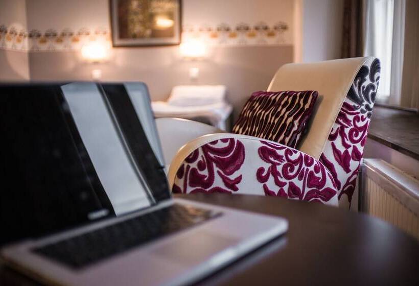 古典房间, Arthur