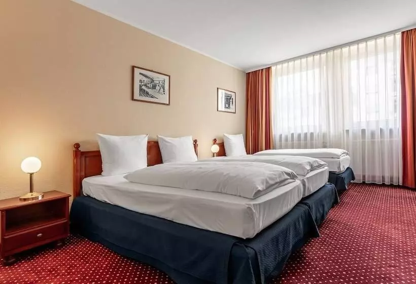 سوییت خانوادگی, Invite Hotel An Der Kaiserburg