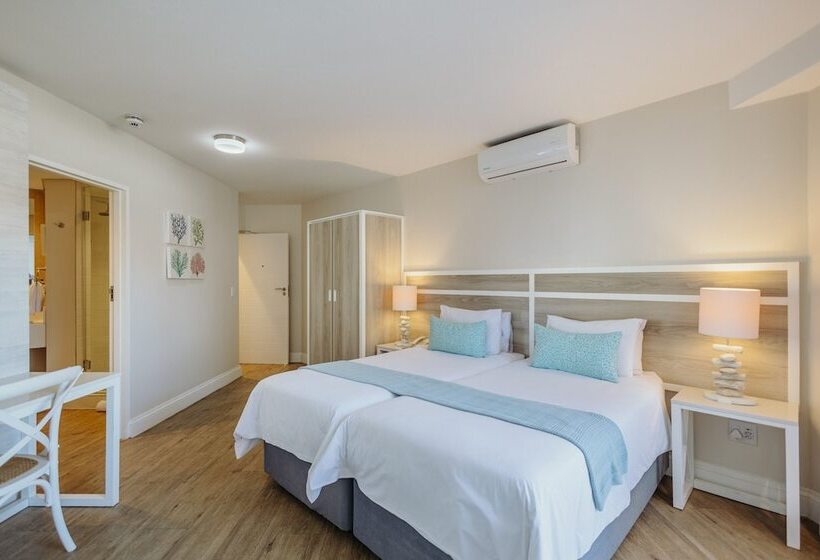 غرفة ديلوكس ثلاثية, Bayview