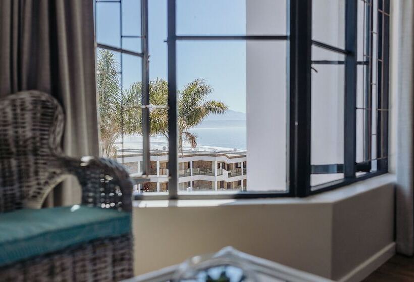 غرفة كلاسيكية, Bayview