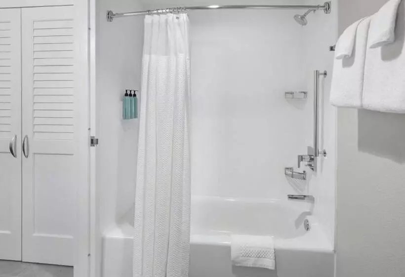 キングサイズベッドのスタンダードルーム, Courtyard By Marriott New Haven Wallingford