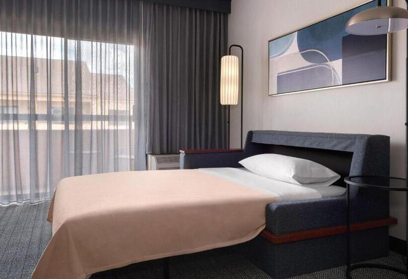 带大床的标准间, Courtyard By Marriott New Haven Wallingford