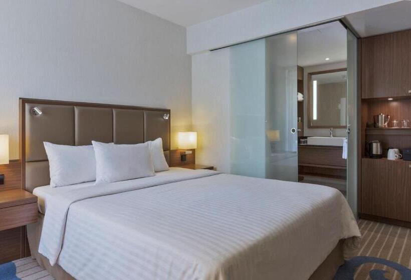 חדר סטנדרט עם מיטת קינג, Courtyard By Marriott Wiesbaden Nordenstadt