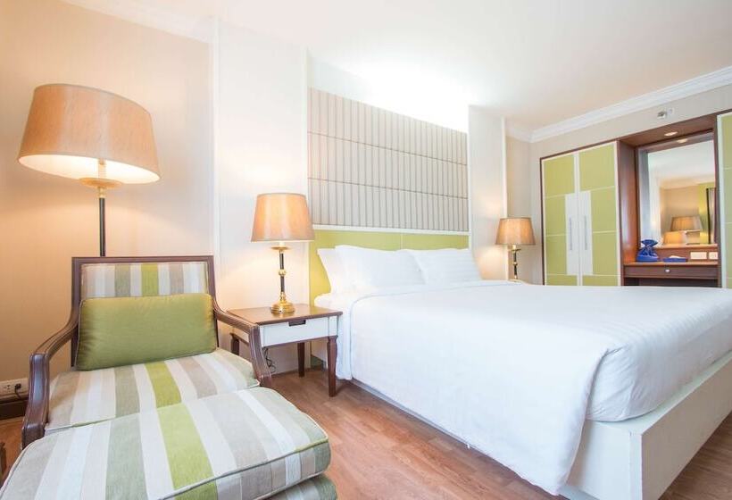 חדר דלוקס, Golden Tulip Sovereign Hotel Bangkok