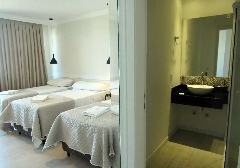 اتاق استاندارد سه نفره, NH Frankfurt Airport West