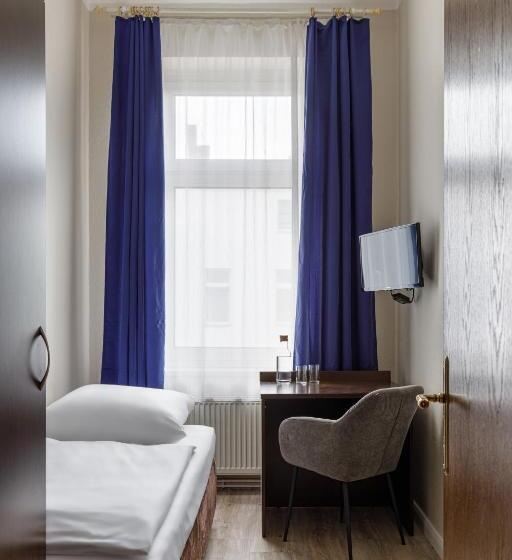 اتاق استاندارد یک نفره, Nova